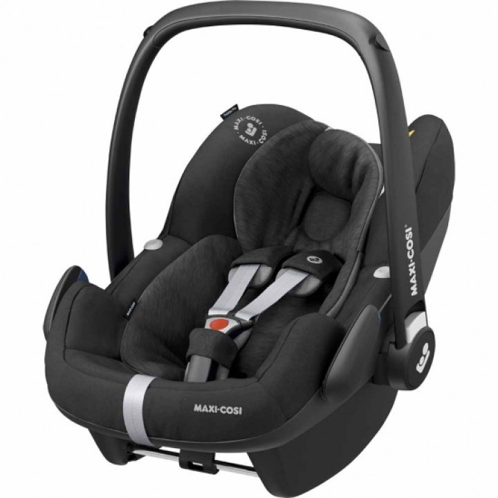 Maxi-Cosi Pebble Pro i-Size Essential Black i gruppen Bilstoler / Bilstoltype / Babybilstoler 0-1 år hos Köpbarnvagn (8799672120)