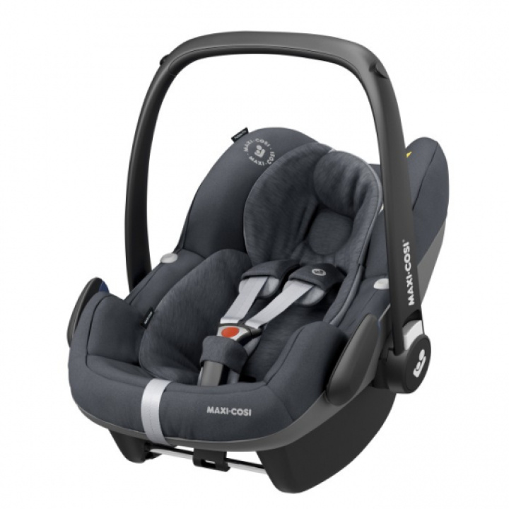 Maxi-Cosi Pebble Pro i-Size Essential Graphite i gruppen Bilstoler / Bilstoltype / Babybilstoler 0-1 år hos Köpbarnvagn (8799750120)