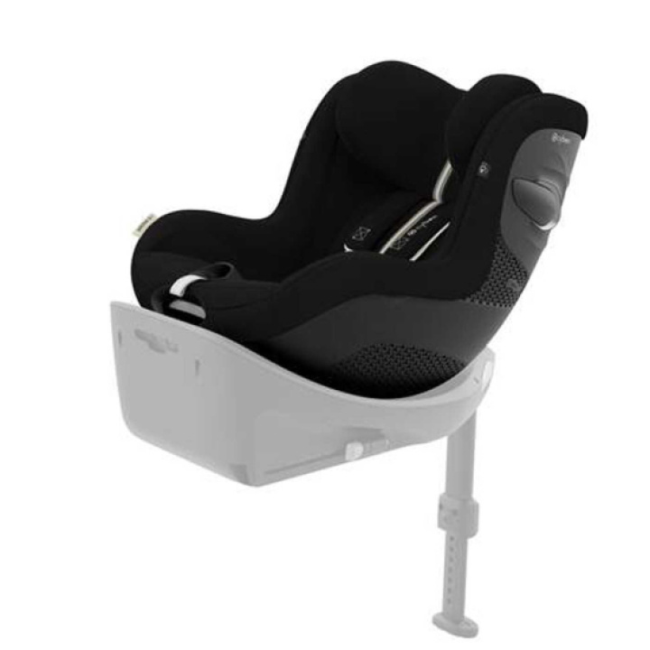 Cybex Sirona G i-Size Plus Moon Black i gruppen Bilstoler / Bilstoltype / Bilstoler 0-5 år hos Köpbarnvagn (CYBE524001427)