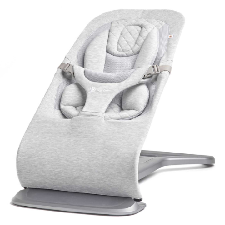 Ergobaby Evolve Vippestol, Light Grey i gruppen Foreldre / Gavetips / Babyshower hos Köpbarnvagn (ERBAEVLBNCLTGRY)