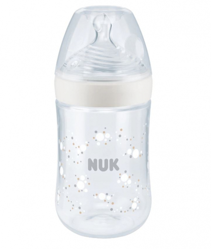 NUK Nature Sense Tåteflaske 0-18 mån 260 ml Hvit i gruppen Babyutstyr / Spise & drikke / Tåteflasker & kopper hos Köpbarnvagn (NUK741962)